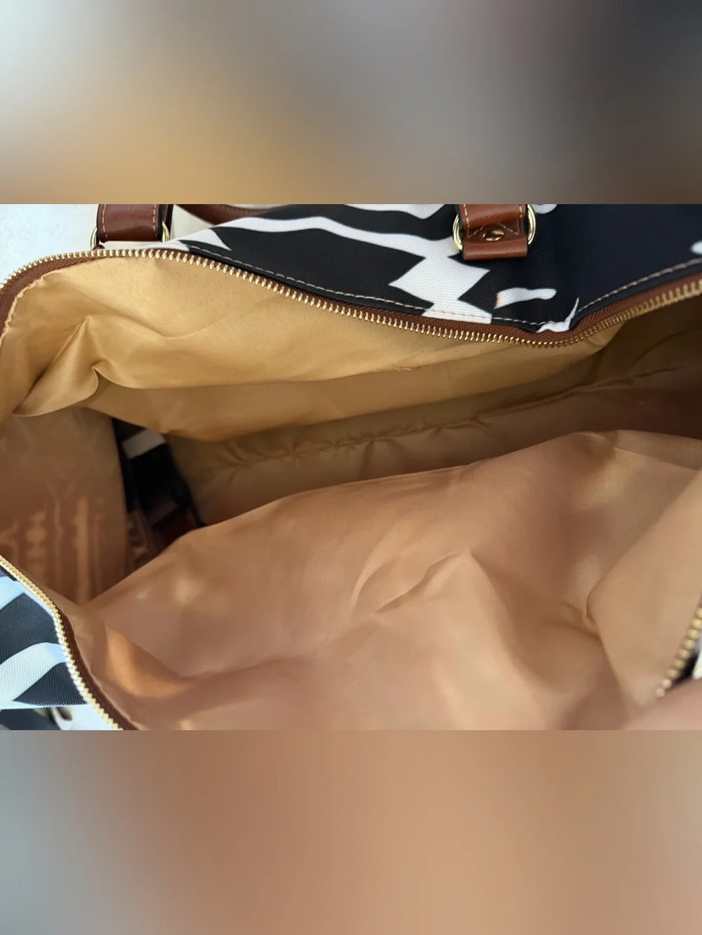 NWOT Black White Geometric Pattern Training Duffle Bag Gym Travel Athleisure